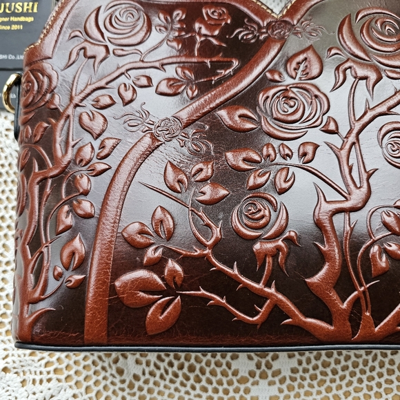 PIJUSHI ROSE CROSSBODY EMBOSSED LEATHER BROWN. - Picture 2 of 16